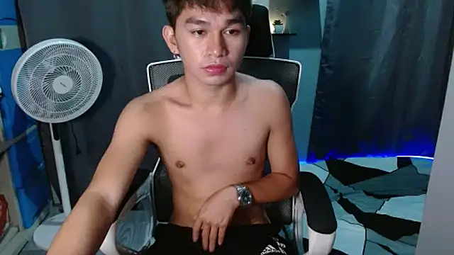Midnight Snack69 online show from October 27, 2025, 4:55 pm