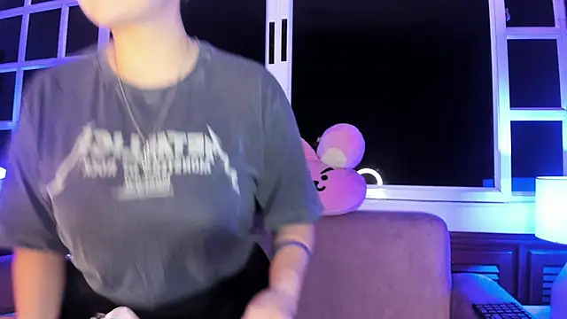 harimoon1 online show from January 17, 2026, 3:22 am