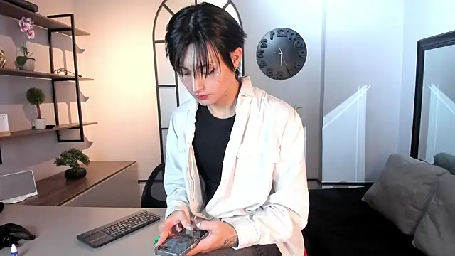 Snapshot of _ANGELL_DUSTT_ chatting on October 18, 2025, 12:24 am  ANGELL DUSTT  online show from October 18, 2025, 12:24 am