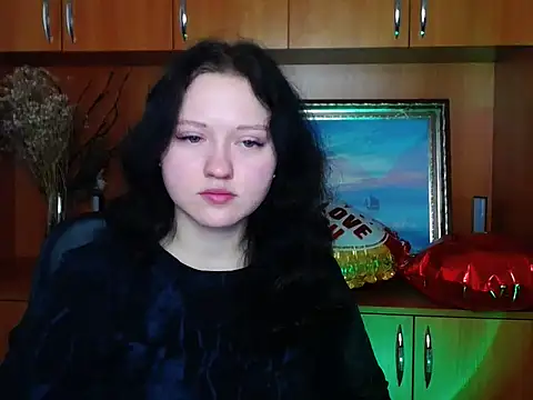 LadyAlice  online show from February 16, 2026, 7:04 am