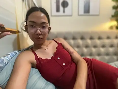 Snapshot of Sluttgwen69 chatting on April 29, 2026, 3:27 pm Sluttgwen69 online show from April 29, 2026, 3:27 pm