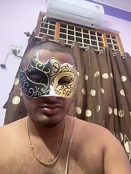 VVcouple online show from November 28, 2025, 6:21 pm