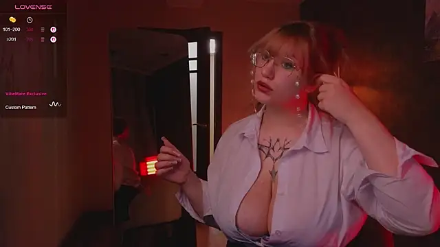 Snapshot of Morvelyn chatting on September 12, 2025, 2:22 am Morvelyn online show from September 12, 2025, 2:22 am