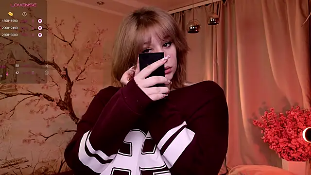 Snapshot of Morvelyn chatting on November 28, 2025, 12:41 pm Morvelyn online show from November 28, 2025, 12:41 pm