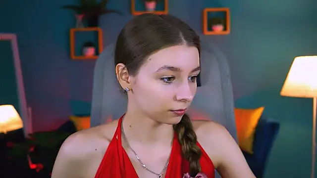 Snapshot of JulieDaniel chatting on October 28, 2025, 4:27 am JulieDaniel online show from October 28, 2025, 4:27 am