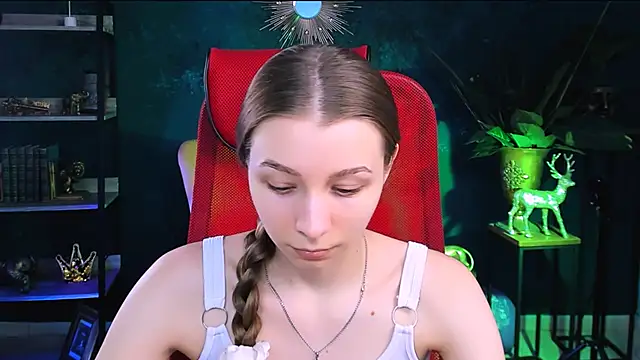 Snapshot of JulieDaniel chatting on November 12, 2025, 4:24 am JulieDaniel online show from November 12, 2025, 4:24 am