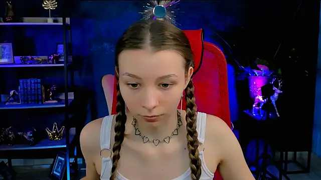 Snapshot of JulieDaniel chatting on November 20, 2025, 4:23 am JulieDaniel online show from November 20, 2025, 4:23 am