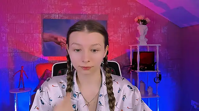 Snapshot of JulieDaniel chatting on November 24, 2025, 8:25 am JulieDaniel online show from November 24, 2025, 8:25 am