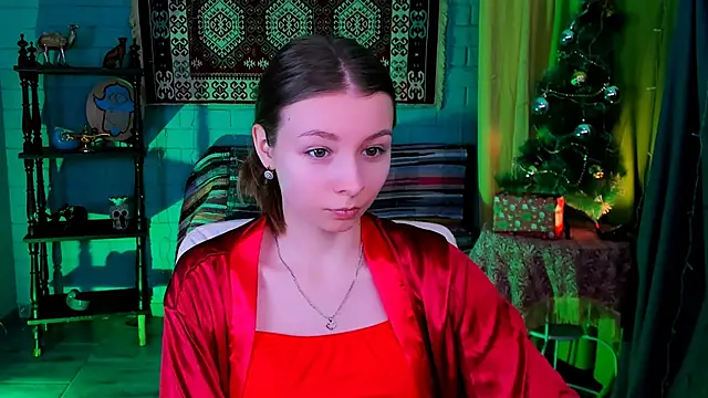 Snapshot of JulieDaniel chatting on December 15, 2025, 8:18 am JulieDaniel online show from December 15, 2025, 8:18 am