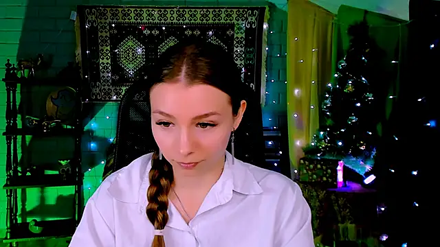 Snapshot of JulieDaniel chatting on January 12, 2026, 8:41 am JulieDaniel online show from January 12, 2026, 8:41 am