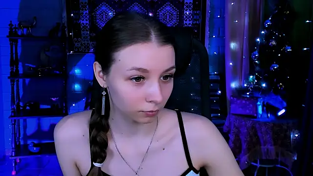Snapshot of JulieDaniel chatting on January 16, 2026, 4:16 am JulieDaniel online show from January 16, 2026, 4:16 am
