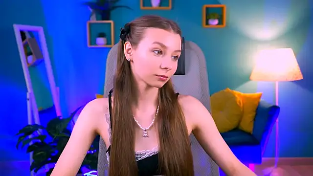 Snapshot of JulieDaniel chatting on March 12, 2026, 4:18 am JulieDaniel online show from March 12, 2026, 4:18 am