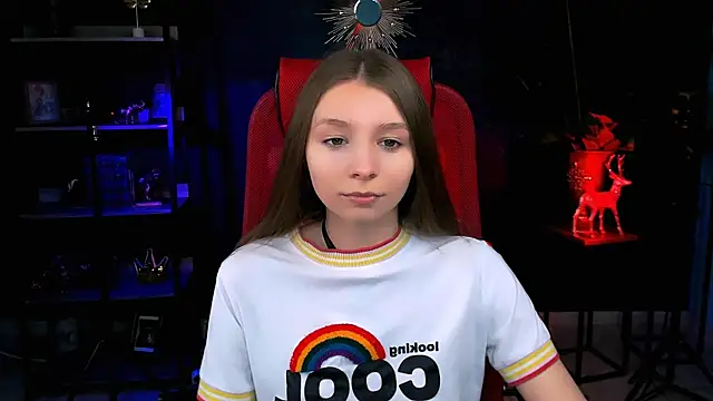 Snapshot of JulieDaniel chatting on April 9, 2026, 4:23 am JulieDaniel online show from April 9, 2026, 4:23 am