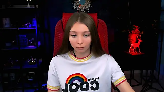 Snapshot of JulieDaniel chatting on April 9, 2026, 6:30 am JulieDaniel online show from April 9, 2026, 6:30 am