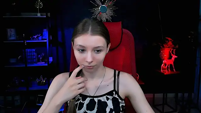 Snapshot of JulieDaniel chatting on April 10, 2026, 4:17 am JulieDaniel online show from April 10, 2026, 4:17 am