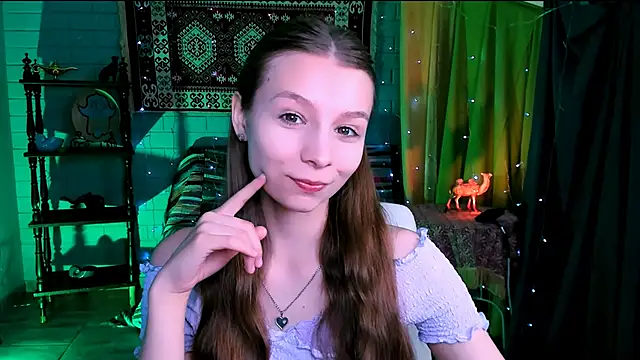 Snapshot of JulieDaniel chatting on April 14, 2026, 4:18 am JulieDaniel online show from April 14, 2026, 4:18 am