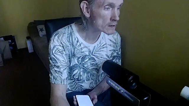 k74robert online show from November 9, 2025, 11:52 am