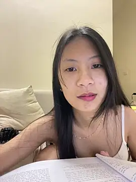 Lil-Gi online show from November 14, 2025, 3:44 pm