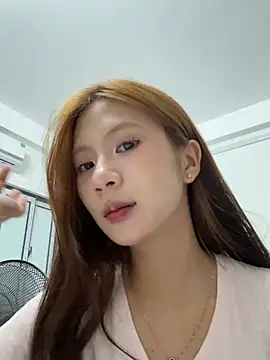 Snapshot of Lil-Gi chatting on May 12, 2026, 6:27 pm Lil-Gi online show from May 12, 2026, 6:27 pm