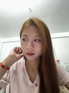 Snapshot of Lil-Gi chatting on May 22, 2026, 4:56 pm Lil-Gi online show from May 22, 2026, 4:56 pm