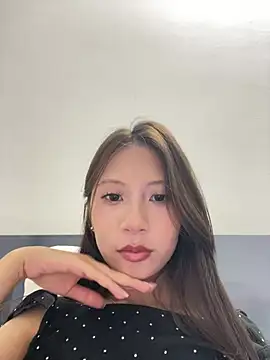 Snapshot of Lil-Gi chatting on July 15, 2026, 6:02 pm Lil-Gi online show from July 15, 2026, 6:02 pm