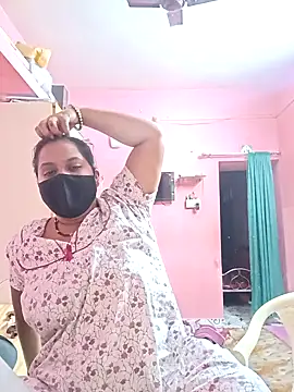 biggbobbsgirl online show from November 10, 2025, 4:17 pm