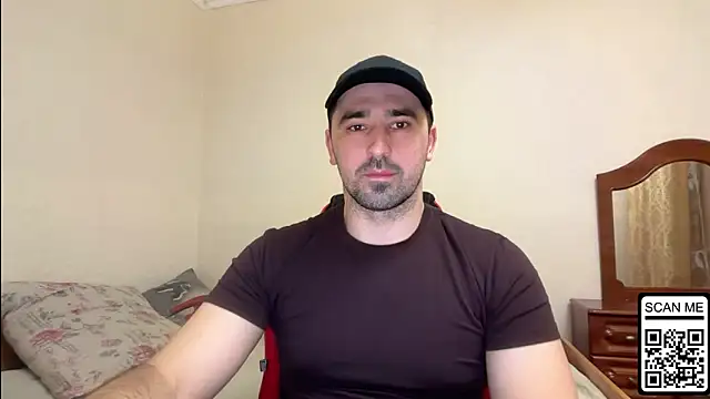 Snapshot of Hard_to_Obey chatting on March 6, 2026, 6:37 pm Hard to Obey online show from March 6, 2026, 6:37 pm