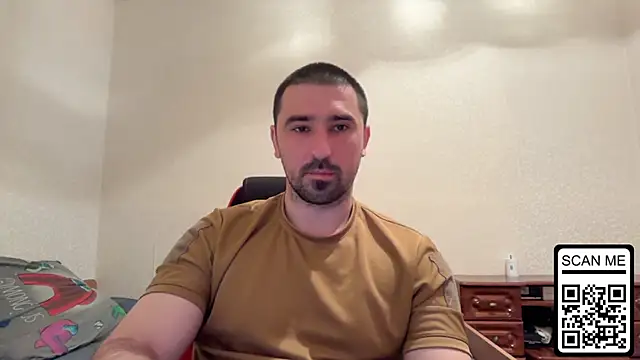 Snapshot of Hard_to_Obey chatting on May 15, 2026, 6:26 pm Hard to Obey online show from May 15, 2026, 6:26 pm