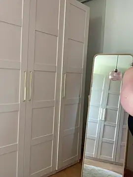 chloedlm5 online show from March 19, 2026, 9:57 am