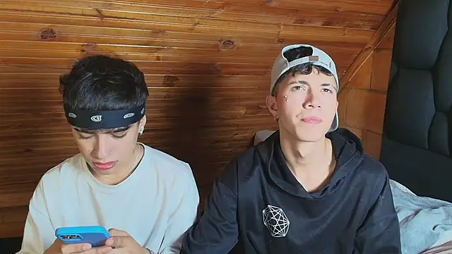 Snapshot of Thiago_Divine_ chatting on November 5, 2025, 4:45 am Thiago Divine online show from November 5, 2025, 4:45 am