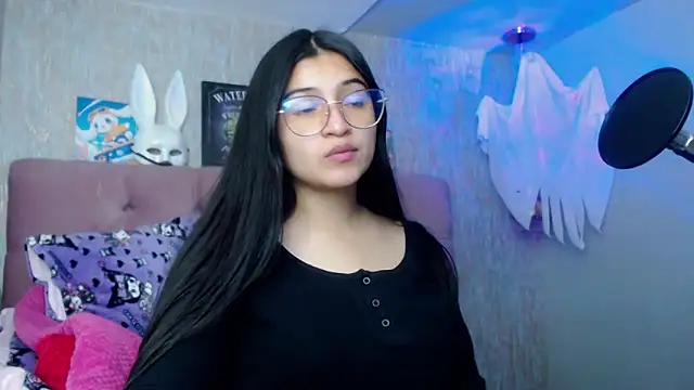 laurenelove online show from November 1, 2025, 3:08 am