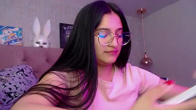 laurenelove online show from November 10, 2025, 3:05 am