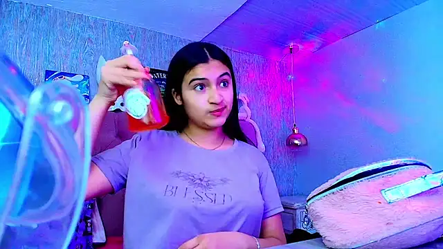 laurenelove online show from November 28, 2025, 3:31 am