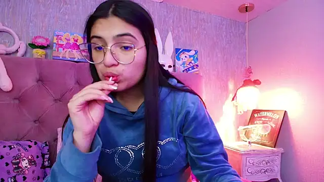 laurenelove online show from February 20, 2026, 3:25 am