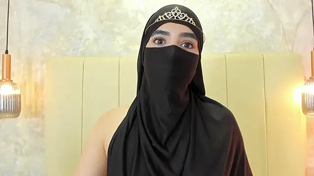 nayiraa  online show from November 25, 2025, 11:43 am