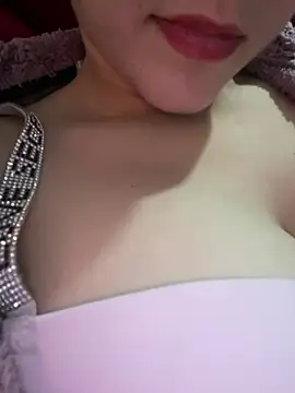 Snapshot of Roubi99six chatting on April 14, 2026, 1:50 pm Roubi99six online show from April 14, 2026, 1:50 pm