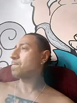 Snapshot of LucianBurn chatting on December 17, 2025, 6:03 pm LucianBurn online show from December 17, 2025, 6:03 pm