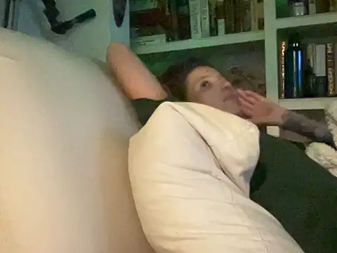 dddasani online show from October 27, 2025, 6:39 am