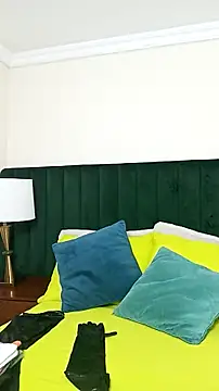 Snapshot of kiraGeiner chatting on November 6, 2025, 2:34 am kiraGeiner online show from November 6, 2025, 2:34 am