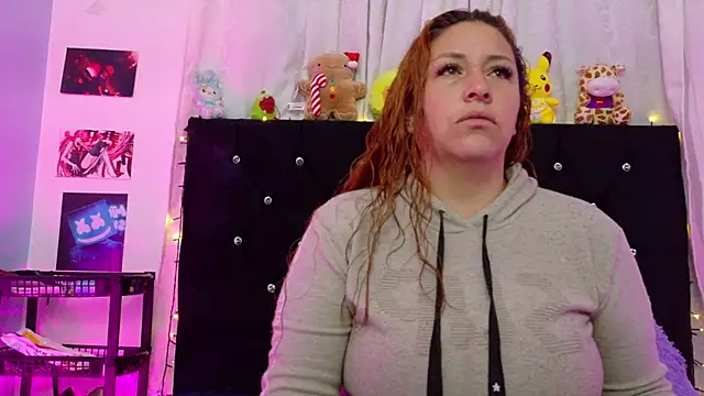 queen marifer online show from December 21, 2025, 10:11 am