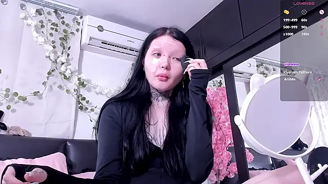 Lein Bone online show from September 18, 2025, 12:29 pm