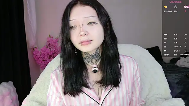 Snapshot of Lein_Bone chatting on July 2, 2026, 12:32 am Lein Bone online show from July 2, 2026, 12:32 am