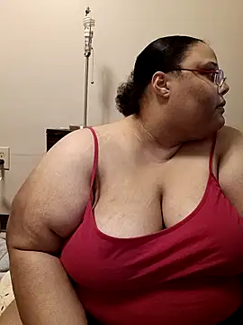 Snapshot of SexyBBW10790 chatting on September 28, 2025, 1:22 am SexyBBW10790 online show from September 28, 2025, 1:22 am