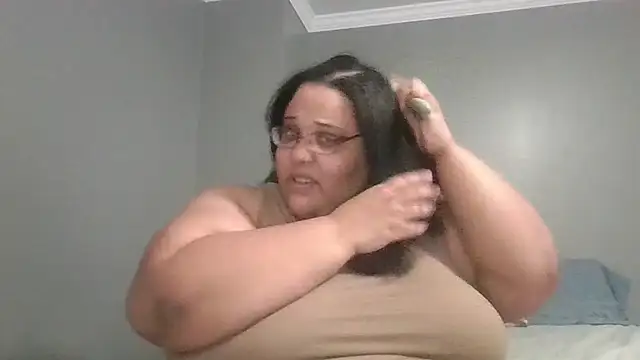SexyBBW10790 online show from July 26, 2026, 11:06 am