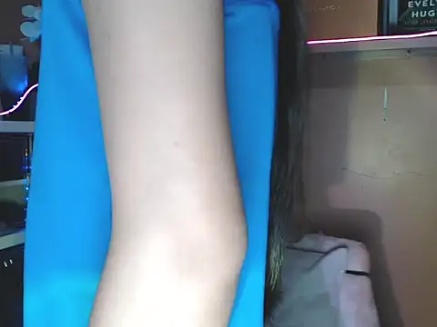 skinny gracie online show from December 2, 2025, 8:37 pm