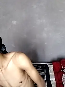 Snapshot of CrepedTrek chatting on November 13, 2025, 12:15 pm CrepedTrek online show from November 13, 2025, 12:15 pm