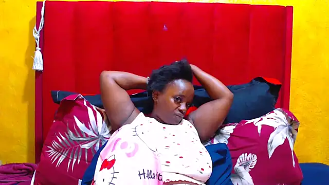 Snapshot of Candycrush2555 chatting on November 1, 2025, 5:48 pm Candycrush2555 online show from November 1, 2025, 5:48 pm