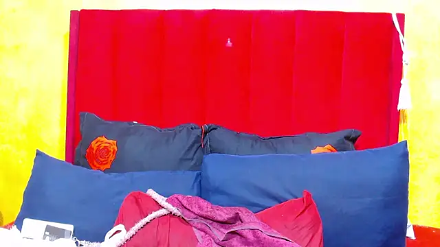 Snapshot of Candycrush2555 chatting on January 13, 2026, 6:18 am Candycrush2555 online show from January 13, 2026, 6:18 am