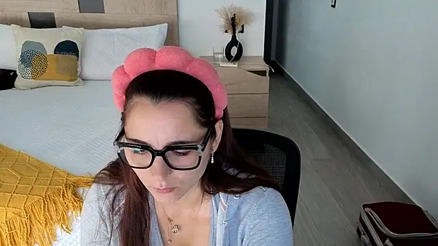 morninglorytv online show from November 4, 2025, 8:24 am