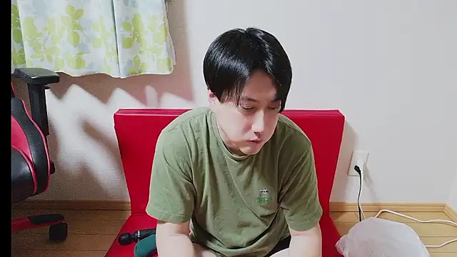 Snapshot of oyu_kun chatting on February 22, 2026, 1:31 pm oyu kun online show from February 22, 2026, 1:31 pm